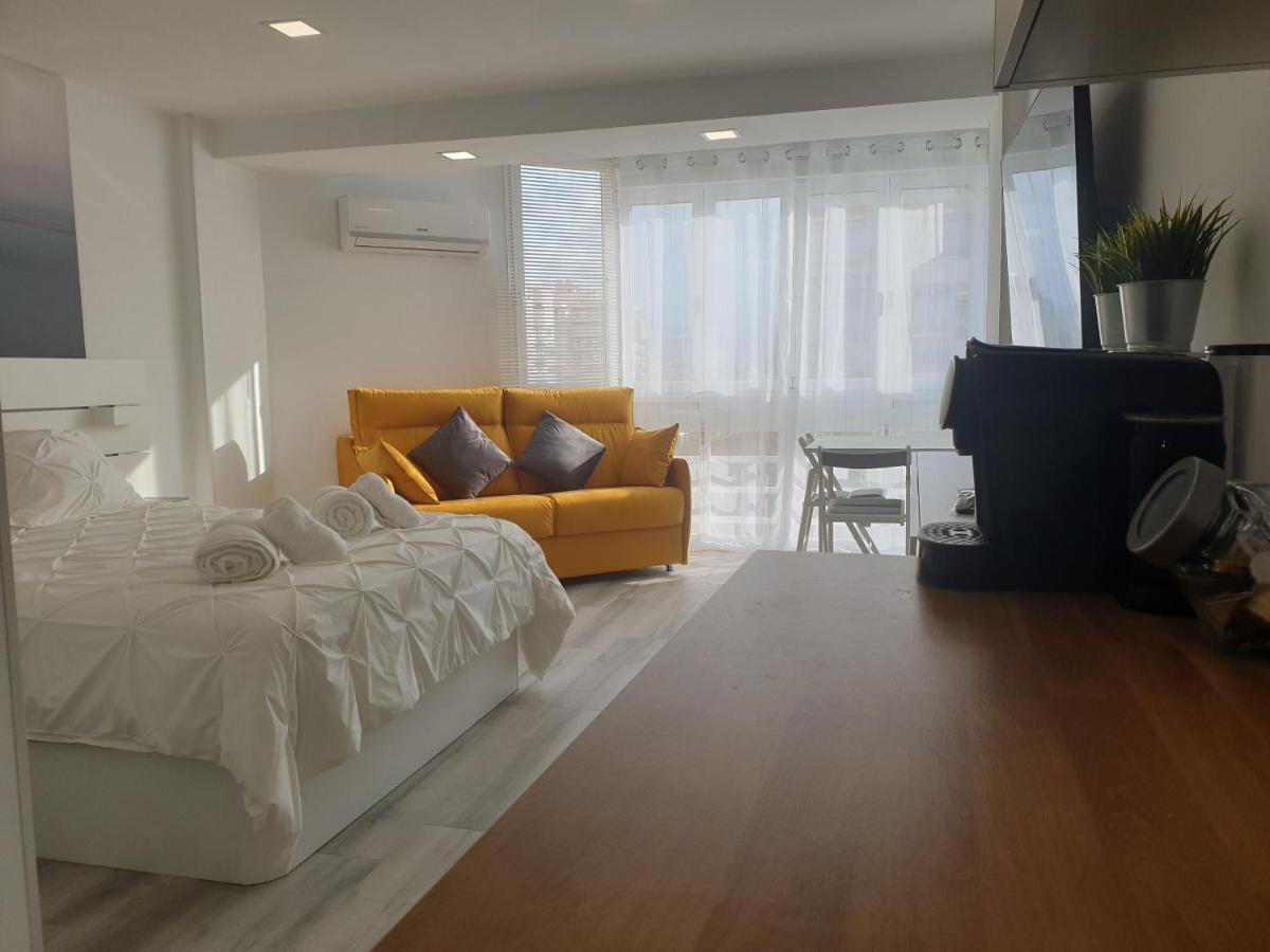 Estudio Amalfi Torre Del Mar Εξωτερικό φωτογραφία